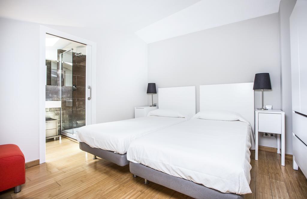 Girona Housing Ginesta 9 Apartment Luaran gambar