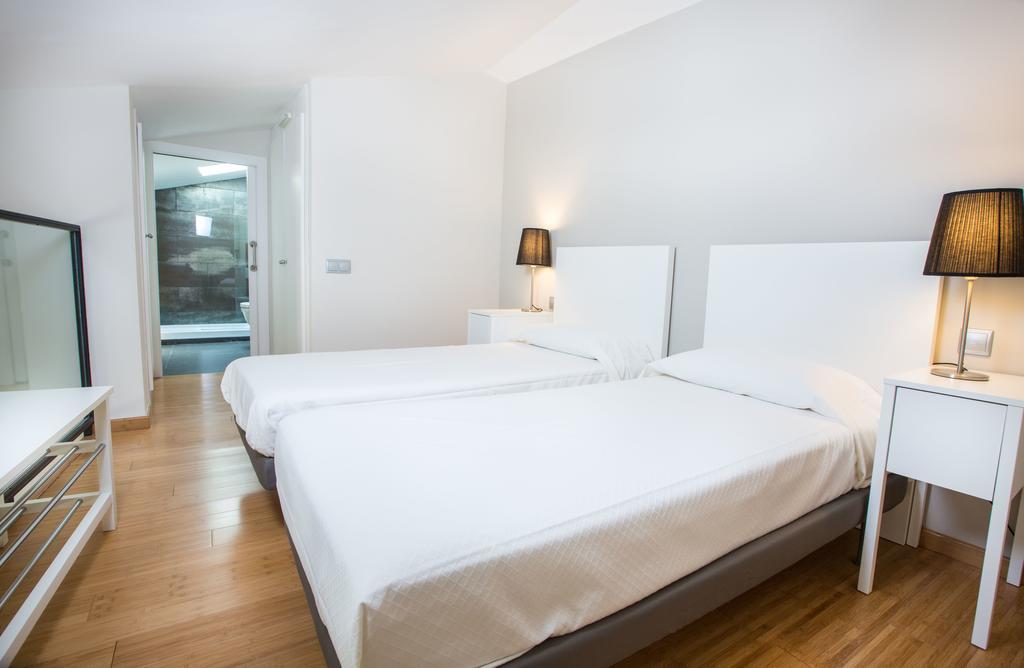 Girona Housing Ginesta 9 Apartment Luaran gambar