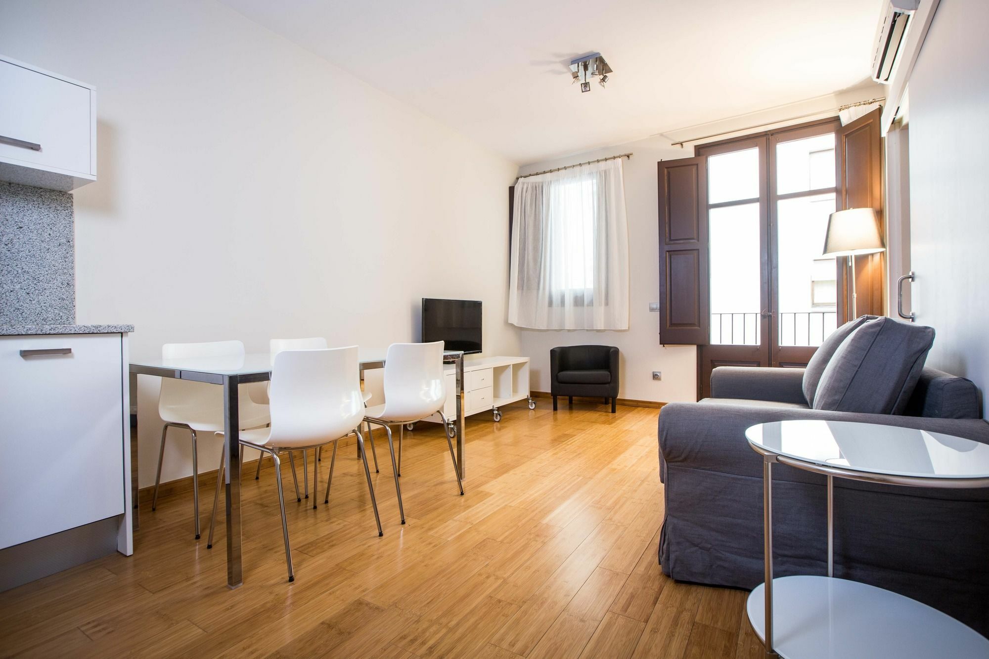 Girona Housing Ginesta 9 Apartment Luaran gambar